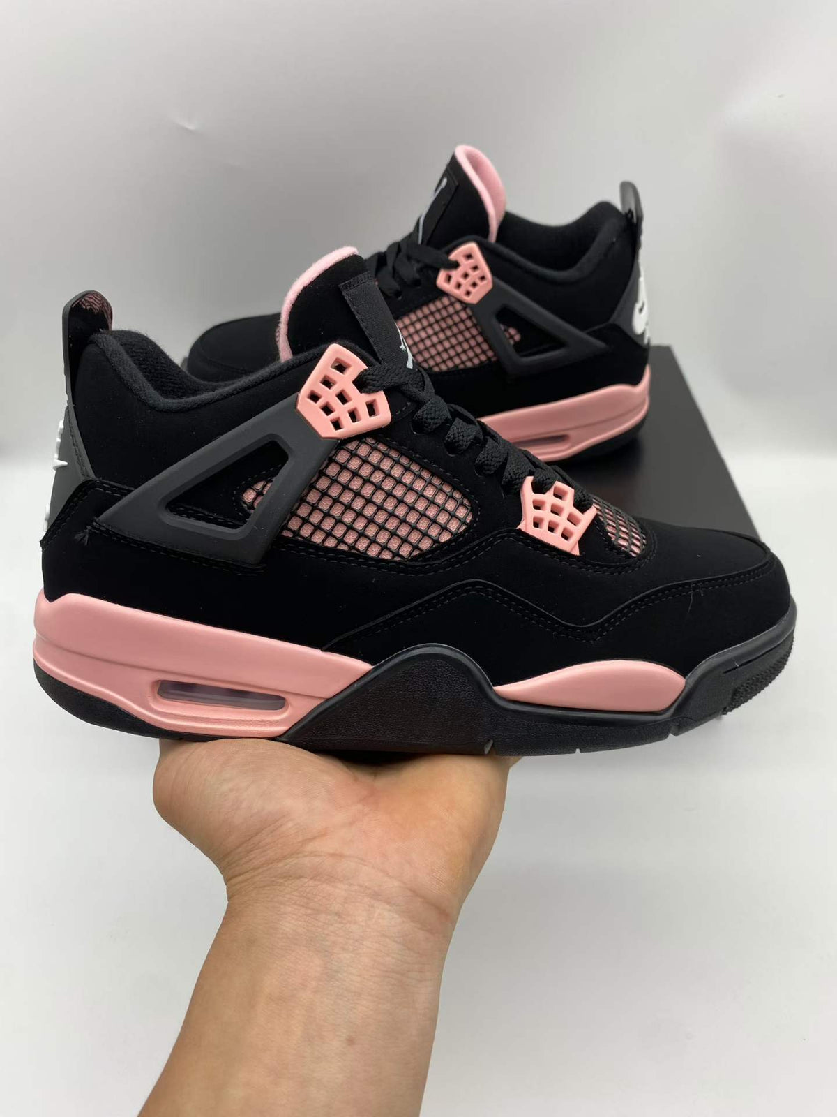 Air Jordan 4 Retro Rust Pink Thunder (2026) [HV0823-001]