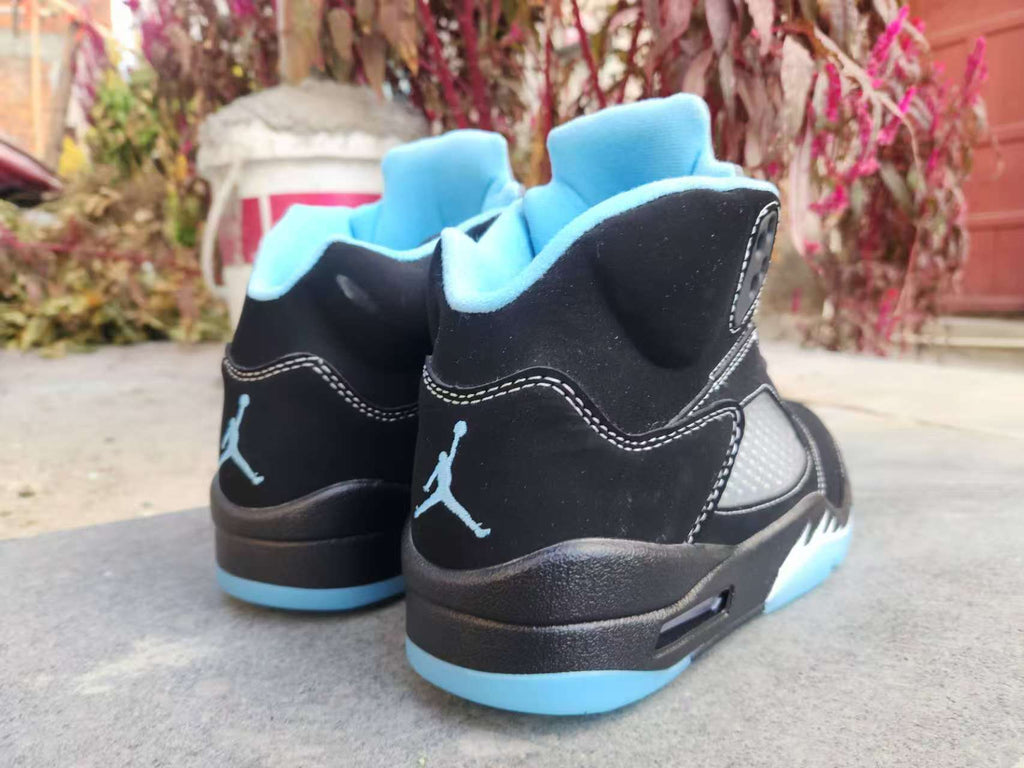 Air Jordan 5 Retro 'Black University Blue' DD0587-008