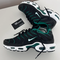 NIKE AIR MAX PLUS TN - BLACK  GREEN ‘MALACHITE’